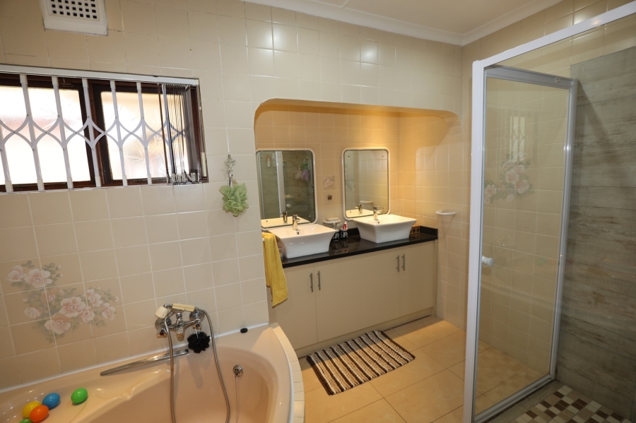 5 Bedroom Property for Sale in Atholl Heights KwaZulu-Natal