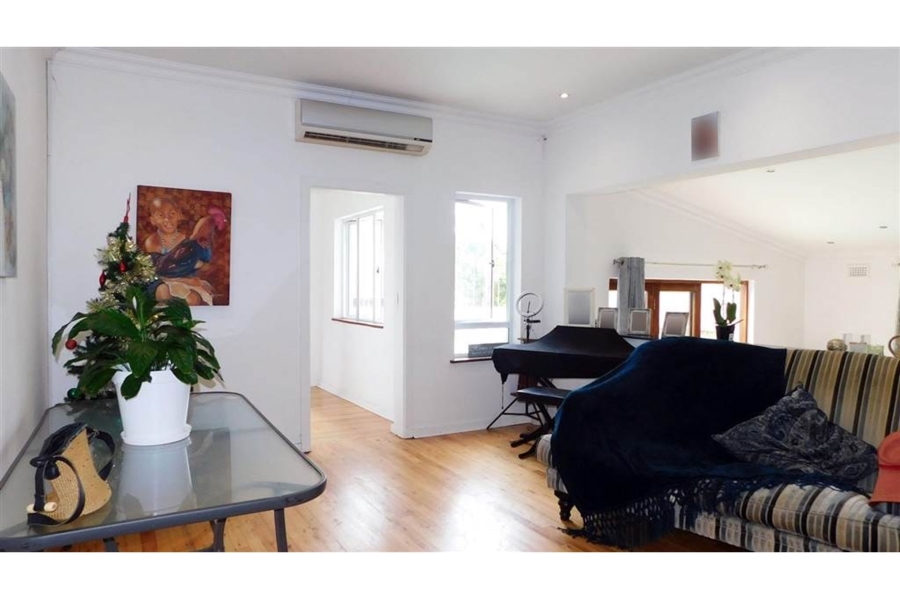 4 Bedroom Property for Sale in Durban North KwaZulu-Natal