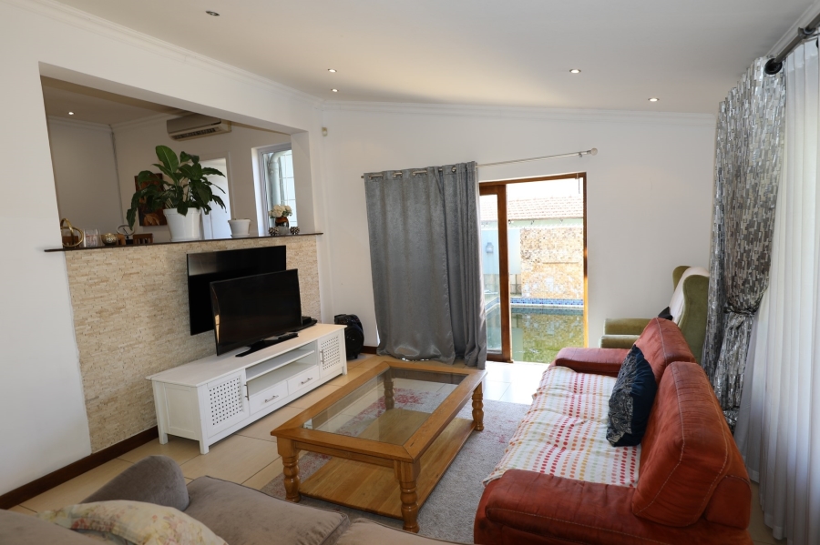 4 Bedroom Property for Sale in Durban North KwaZulu-Natal