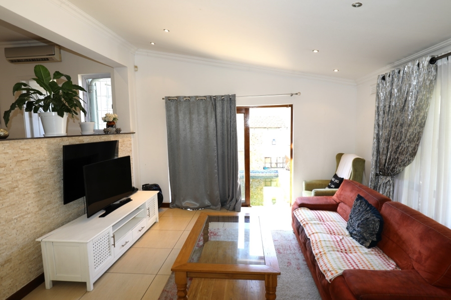 4 Bedroom Property for Sale in Durban North KwaZulu-Natal