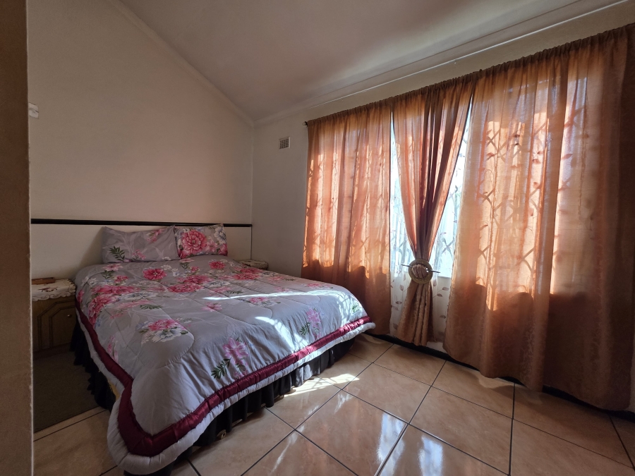 3 Bedroom Property for Sale in Lotus Park KwaZulu-Natal