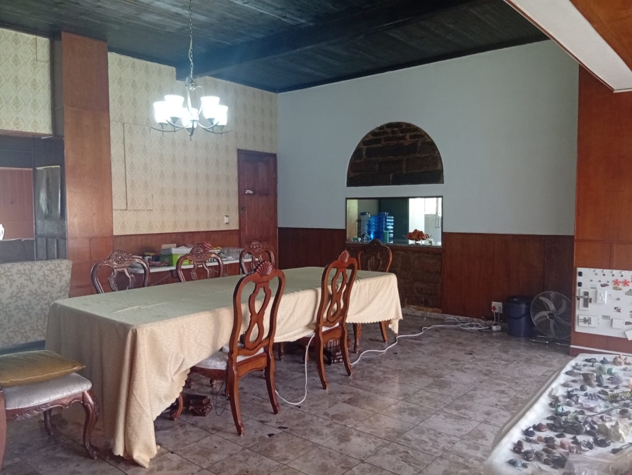 6 Bedroom Property for Sale in Escombe KwaZulu-Natal