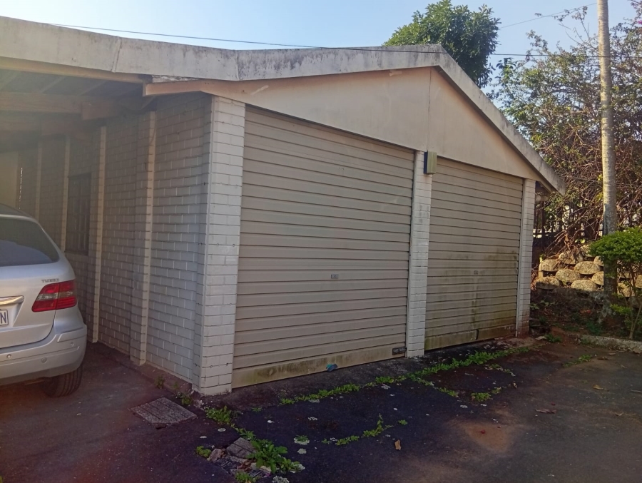 6 Bedroom Property for Sale in Escombe KwaZulu-Natal