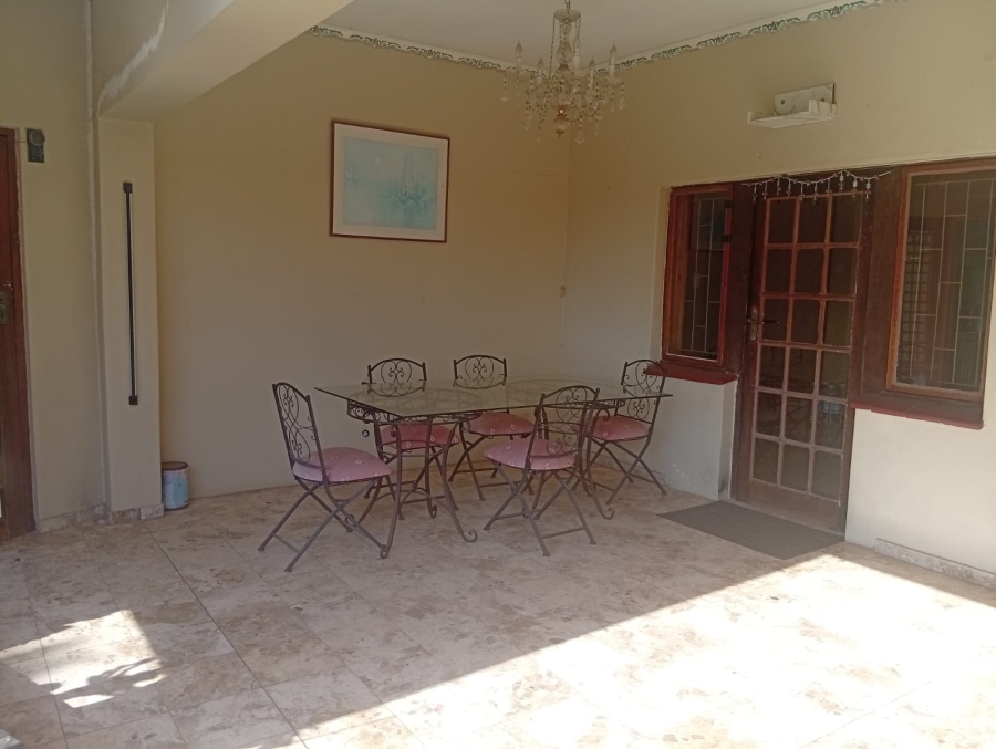 6 Bedroom Property for Sale in Escombe KwaZulu-Natal