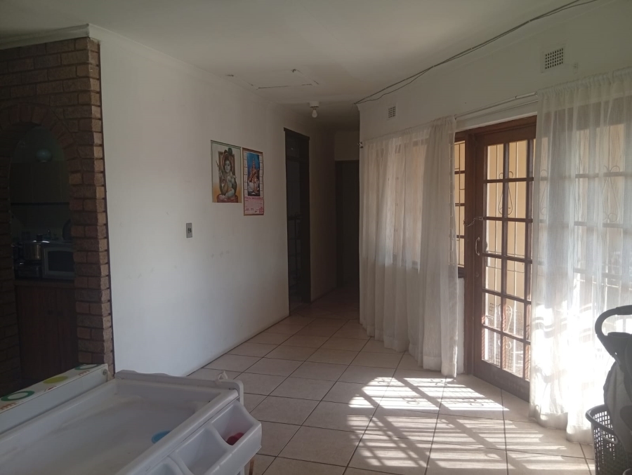 6 Bedroom Property for Sale in Escombe KwaZulu-Natal