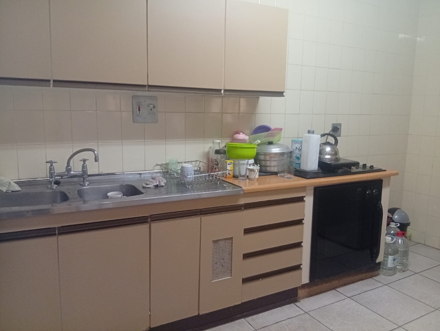 6 Bedroom Property for Sale in Escombe KwaZulu-Natal