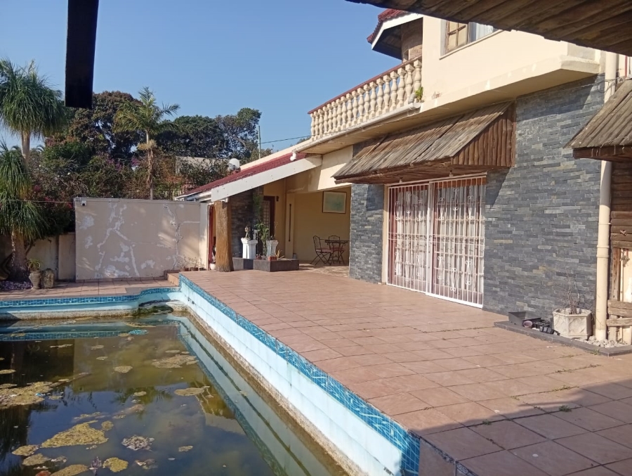 6 Bedroom Property for Sale in Escombe KwaZulu-Natal