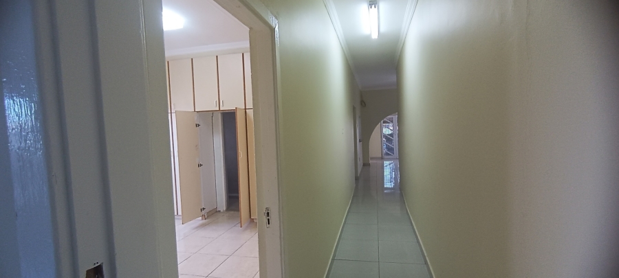 To Let 3 Bedroom Property for Rent in Bluff KwaZulu-Natal