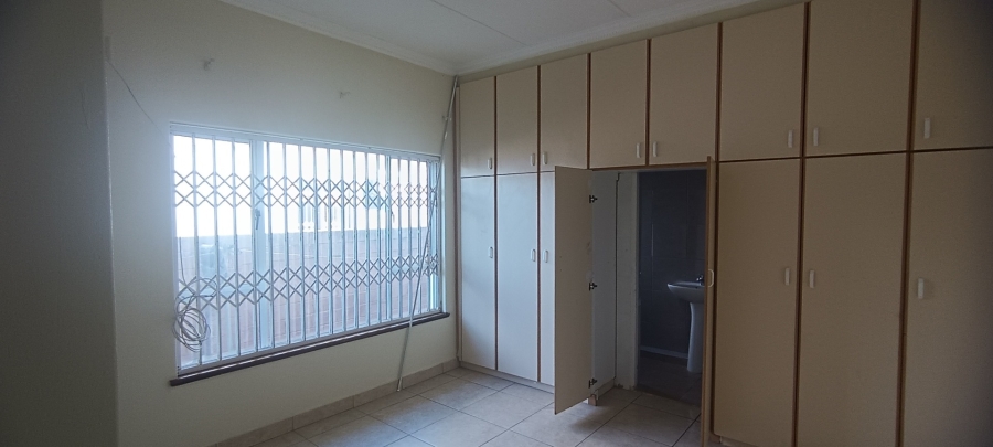 To Let 3 Bedroom Property for Rent in Bluff KwaZulu-Natal
