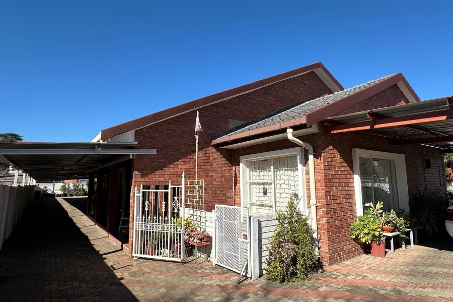 5 Bedroom Property for Sale in Lennoxton KwaZulu-Natal