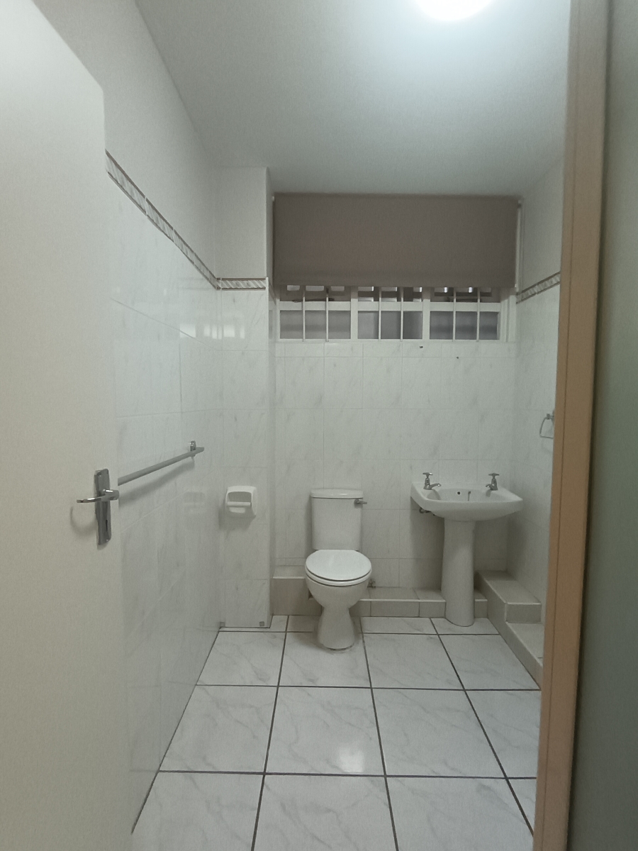 To Let 3 Bedroom Property for Rent in Umhlanga KwaZulu-Natal
