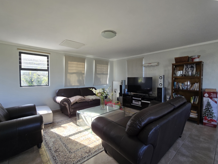 To Let 4 Bedroom Property for Rent in Palm Lakes Estate KwaZulu-Natal