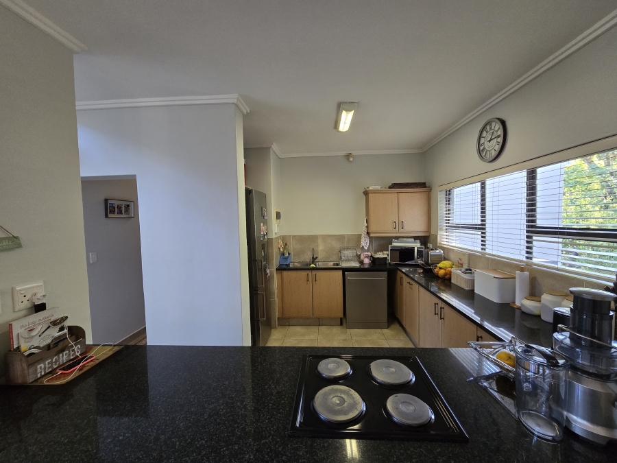 To Let 4 Bedroom Property for Rent in Palm Lakes Estate KwaZulu-Natal
