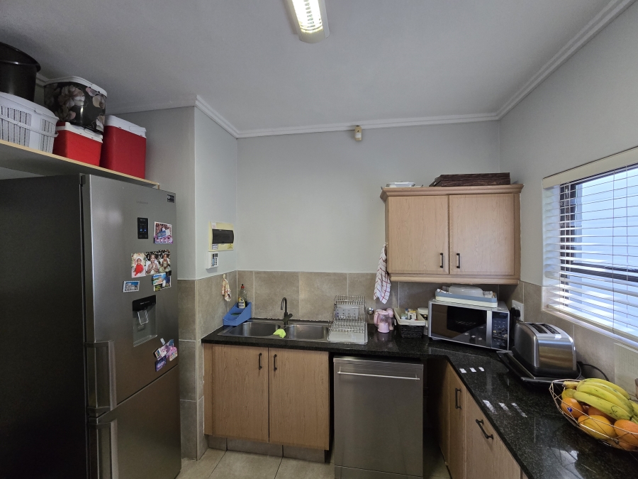To Let 4 Bedroom Property for Rent in Palm Lakes Estate KwaZulu-Natal