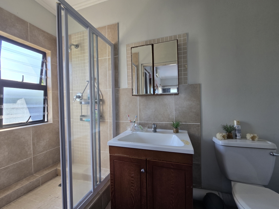 To Let 4 Bedroom Property for Rent in Palm Lakes Estate KwaZulu-Natal