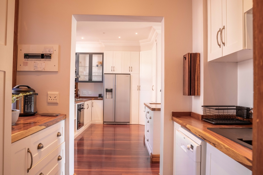 5 Bedroom Property for Sale in Langford Country Estate KwaZulu-Natal