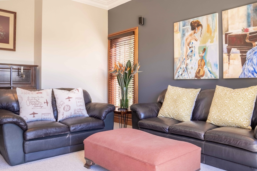 5 Bedroom Property for Sale in Langford Country Estate KwaZulu-Natal