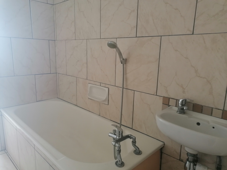 To Let 1 Bedroom Property for Rent in Pinetown KwaZulu-Natal