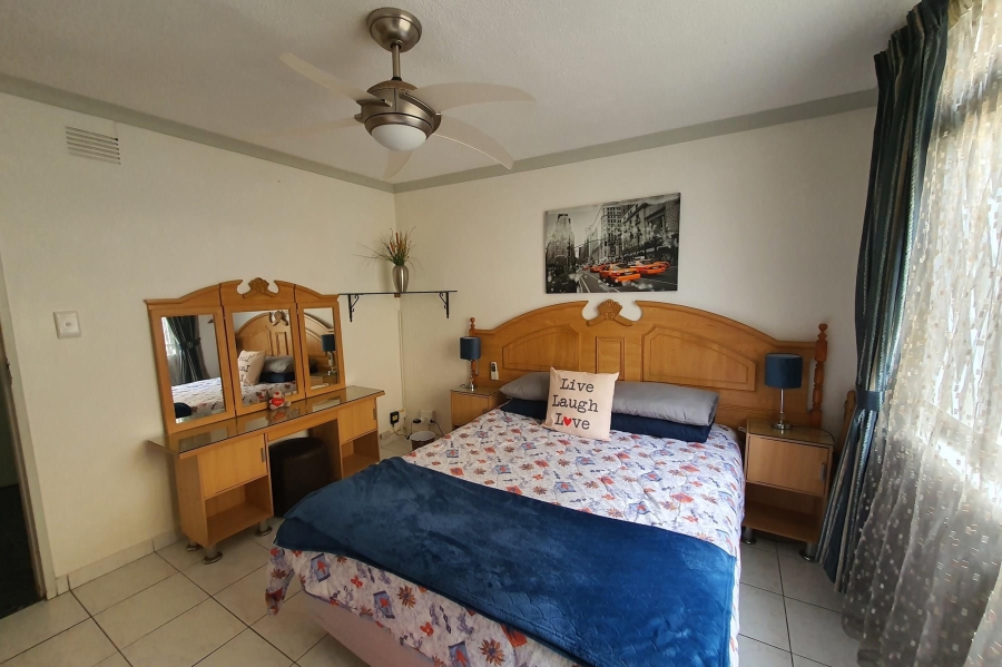 To Let 2 Bedroom Property for Rent in Manaba Beach KwaZulu-Natal