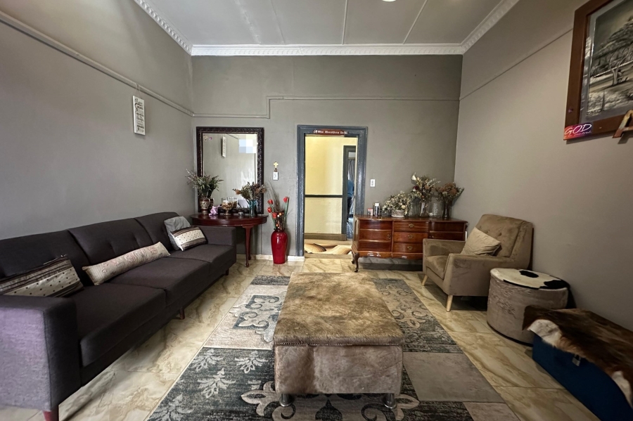 4 Bedroom Property for Sale in Lennoxton KwaZulu-Natal
