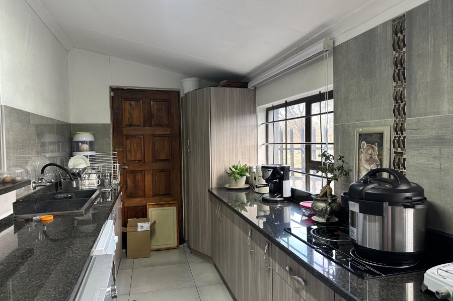 4 Bedroom Property for Sale in Lennoxton KwaZulu-Natal