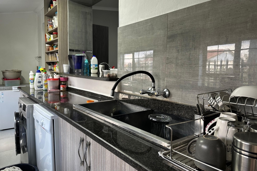 4 Bedroom Property for Sale in Lennoxton KwaZulu-Natal