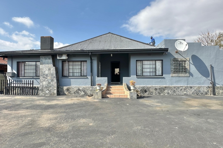 4 Bedroom Property for Sale in Lennoxton KwaZulu-Natal