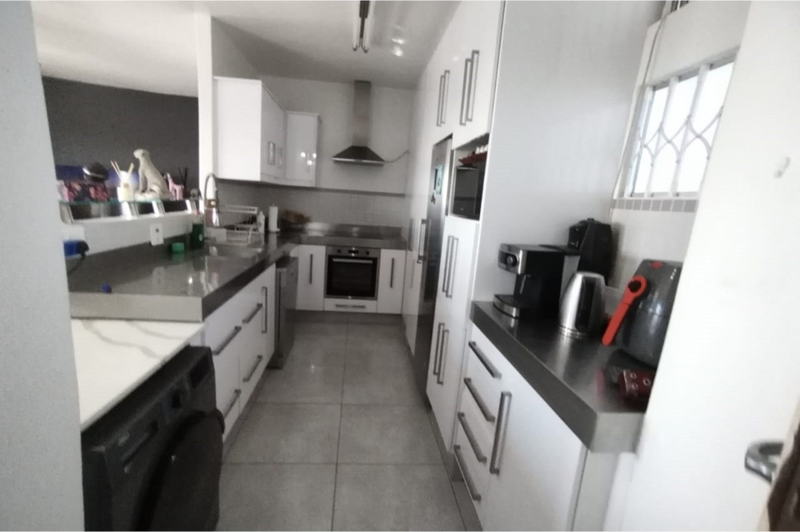 To Let 2 Bedroom Property for Rent in Morningside KwaZulu-Natal