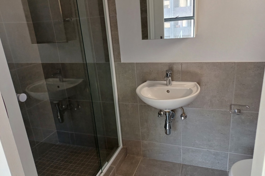 To Let 2 Bedroom Property for Rent in Umbogintwini KwaZulu-Natal
