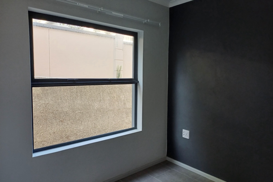 To Let 2 Bedroom Property for Rent in Umbogintwini KwaZulu-Natal