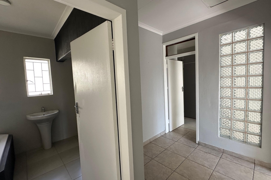 3 Bedroom Property for Sale in Huttenheights KwaZulu-Natal