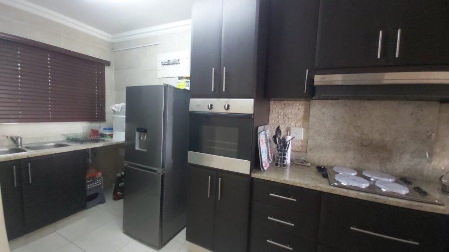 3 Bedroom Property for Sale in Brighton Beach KwaZulu-Natal