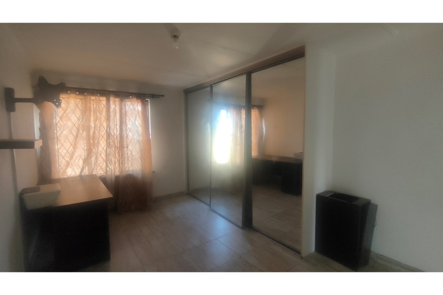 3 Bedroom Property for Sale in Newlands West KwaZulu-Natal