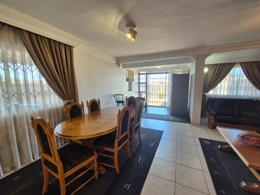 To Let 3 Bedroom Property for Rent in Bluff KwaZulu-Natal