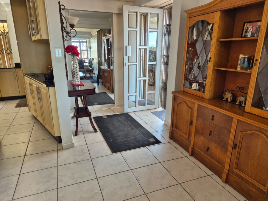 To Let 3 Bedroom Property for Rent in Bluff KwaZulu-Natal
