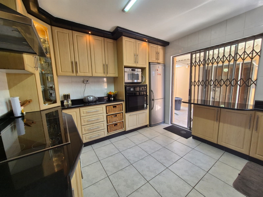 To Let 3 Bedroom Property for Rent in Bluff KwaZulu-Natal