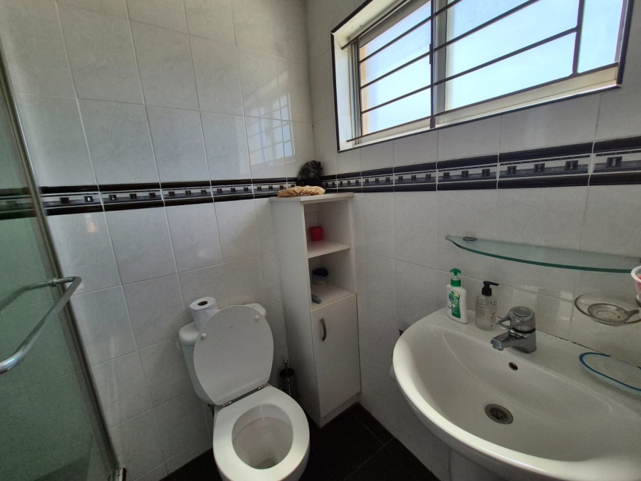 To Let 3 Bedroom Property for Rent in Bluff KwaZulu-Natal