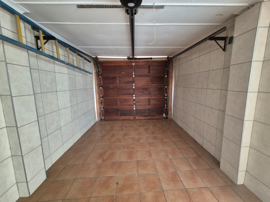 To Let 3 Bedroom Property for Rent in Bluff KwaZulu-Natal
