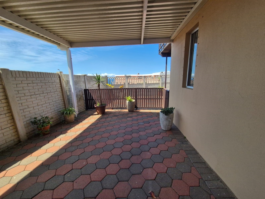 To Let 3 Bedroom Property for Rent in Bluff KwaZulu-Natal