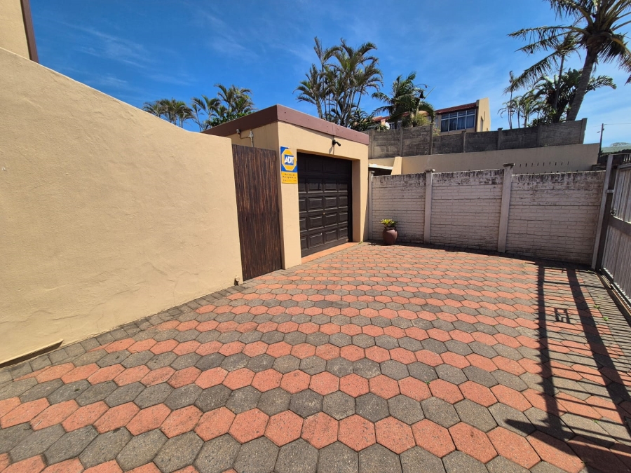 To Let 3 Bedroom Property for Rent in Bluff KwaZulu-Natal
