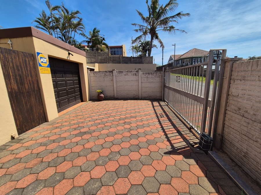 To Let 3 Bedroom Property for Rent in Bluff KwaZulu-Natal