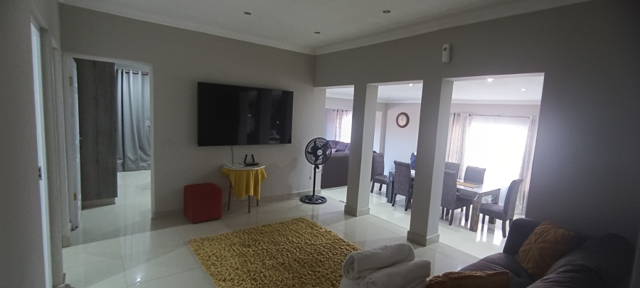To Let 4 Bedroom Property for Rent in Bluff KwaZulu-Natal