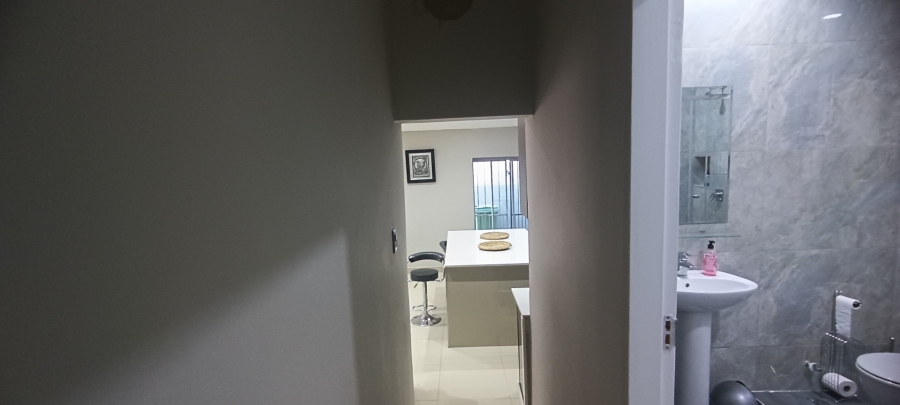 To Let 4 Bedroom Property for Rent in Bluff KwaZulu-Natal
