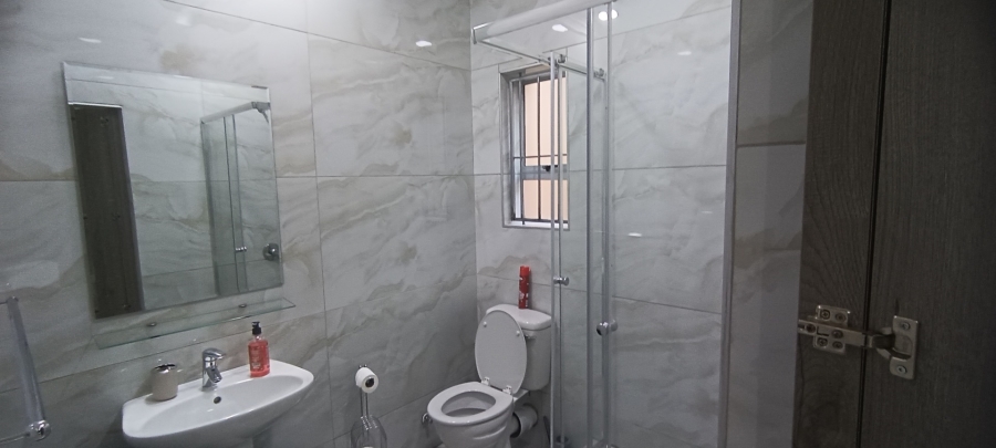 To Let 4 Bedroom Property for Rent in Bluff KwaZulu-Natal