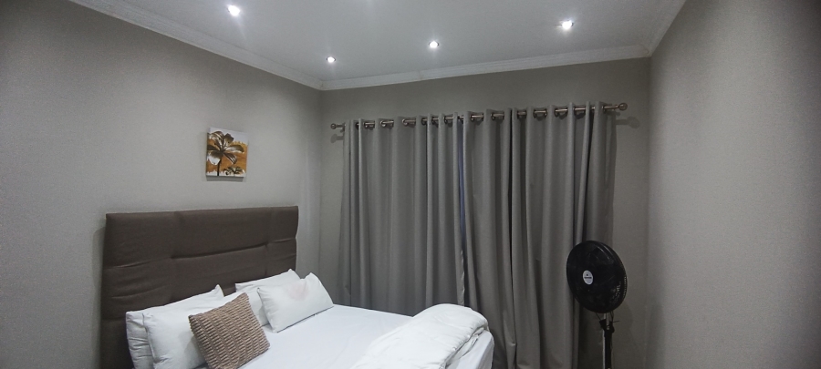 To Let 4 Bedroom Property for Rent in Bluff KwaZulu-Natal