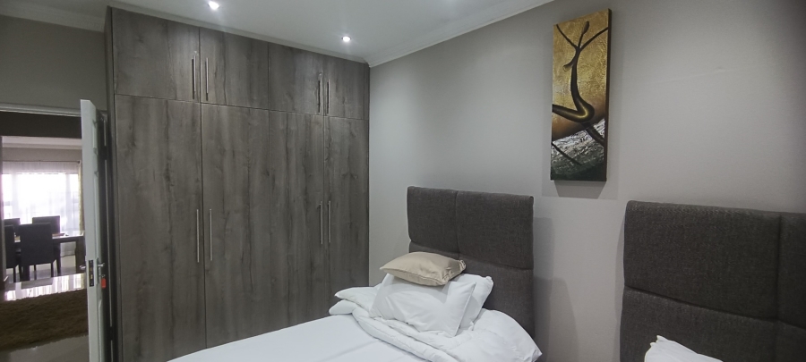 To Let 4 Bedroom Property for Rent in Bluff KwaZulu-Natal