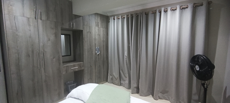 To Let 4 Bedroom Property for Rent in Bluff KwaZulu-Natal