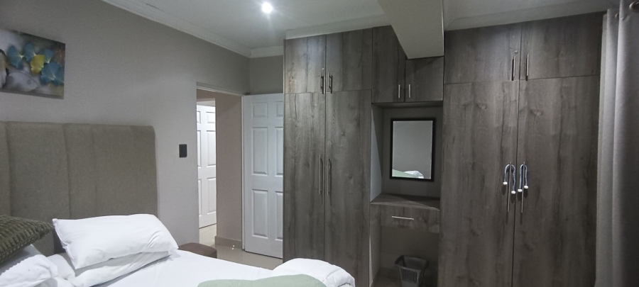 To Let 4 Bedroom Property for Rent in Bluff KwaZulu-Natal
