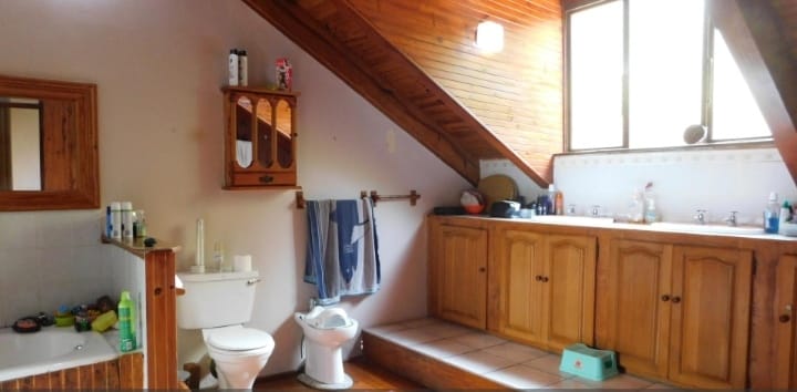 5 Bedroom Property for Sale in Doonside KwaZulu-Natal