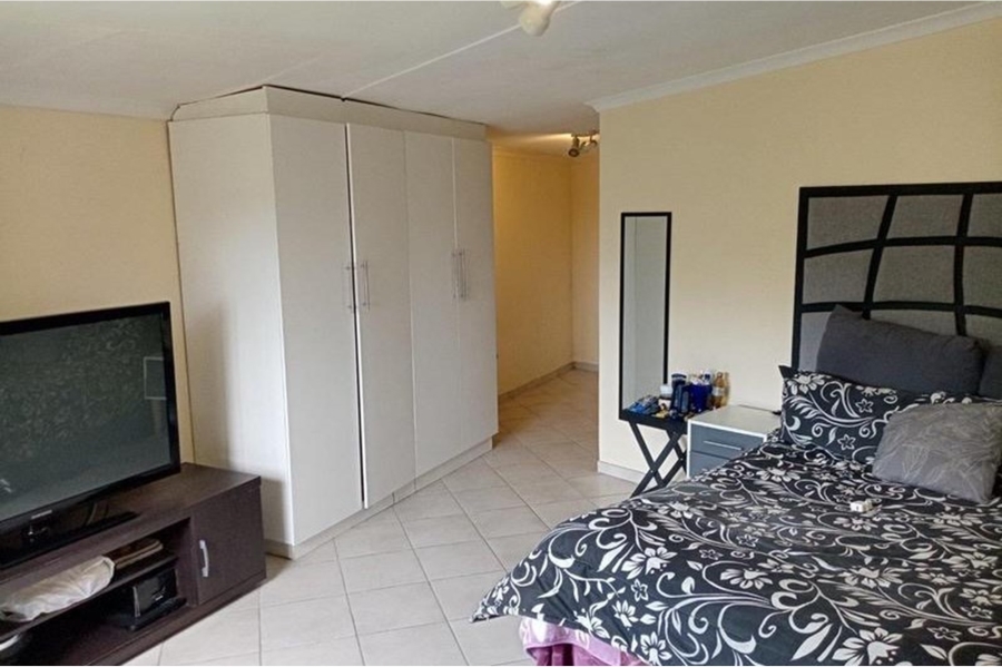 5 Bedroom Property for Sale in Padfield Park KwaZulu-Natal
